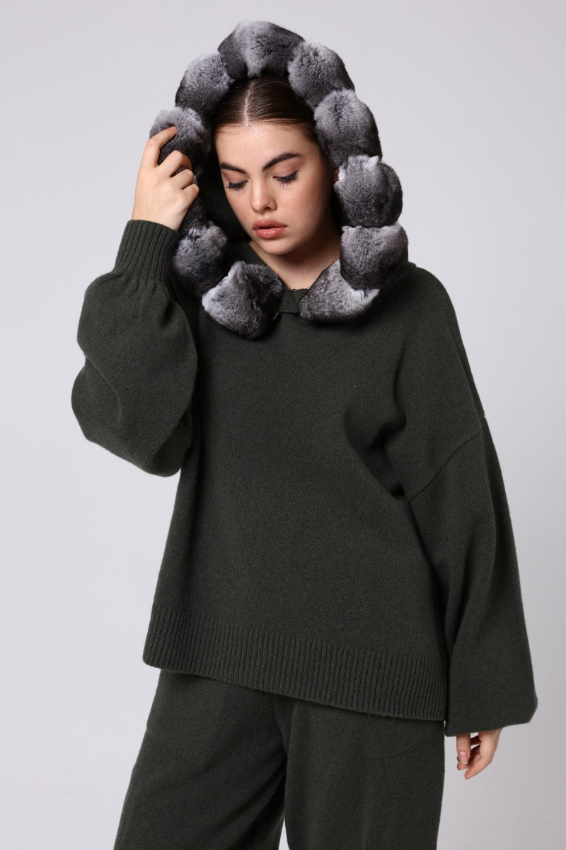 Luxurious knitwear crafted from fine yarns. Experience warmth, comfort, and effortless elegance in every stitch.